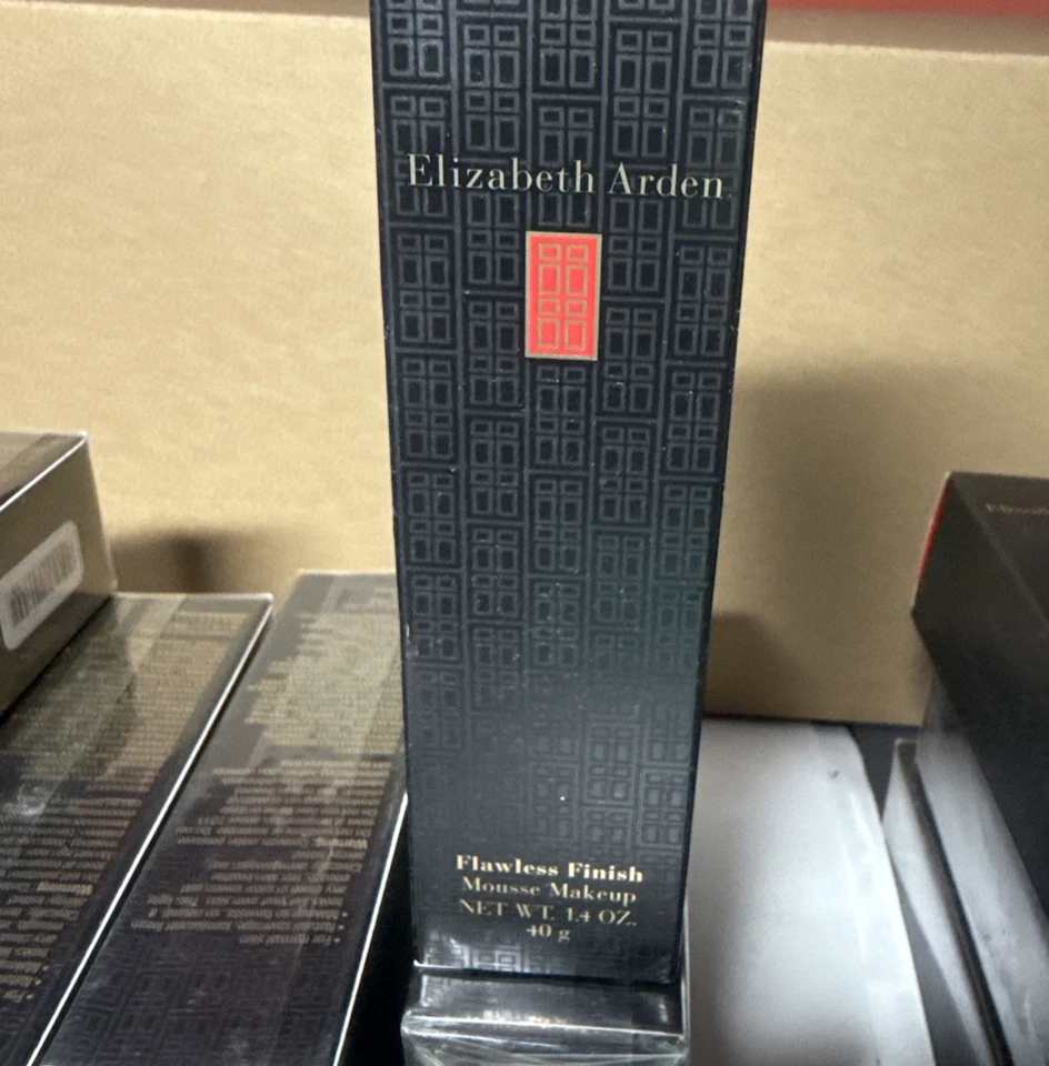 Maquillaje en mousse con acabado impecable Elizabeth Arden 1,4 oz./40 g (50 ml) ¡EN CAJATú eliges! Foto 3 de 4
