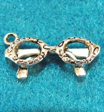 20Pcs. Tibetan Silver 3D SUNGLASSES  Charms GLASSES  Pendants Findings PV12