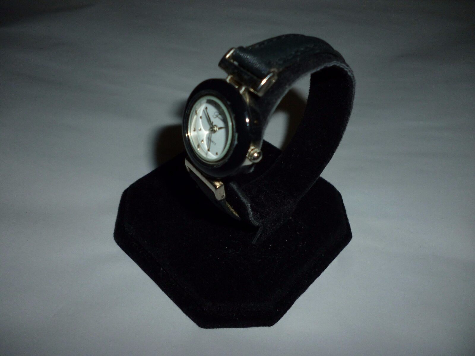 Ladies Fondini Designer Silvertone Analog Quartz Watch Black Leather Band 