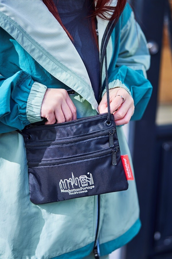 Tully's x Manhattan Portage Collaboration Sacoche Limited Quantity From Japan