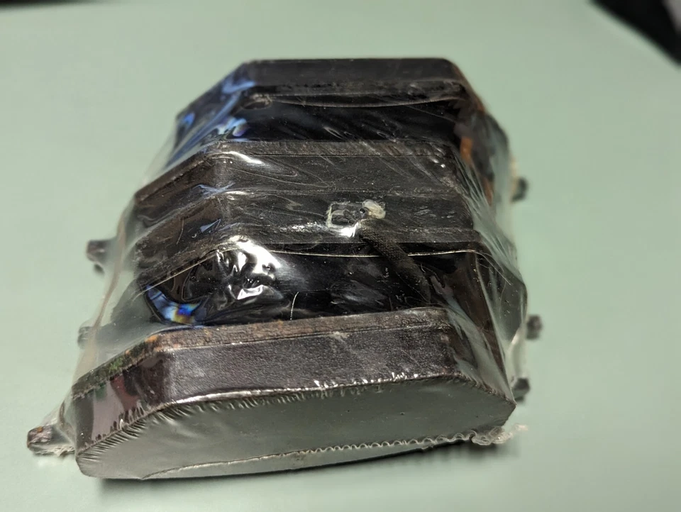 Комплект дисковых тормозных колодок VW AUDI AXMD687A - Изображение 2 из 4