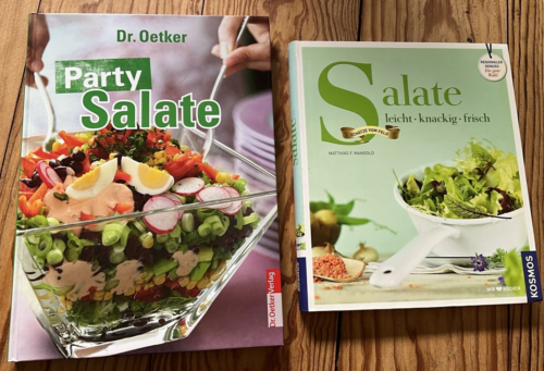 Lesestoff für Salatliebhaber / zwei Rezeptbücher 🧑‍🍳🥘 - Picture 1 of 5