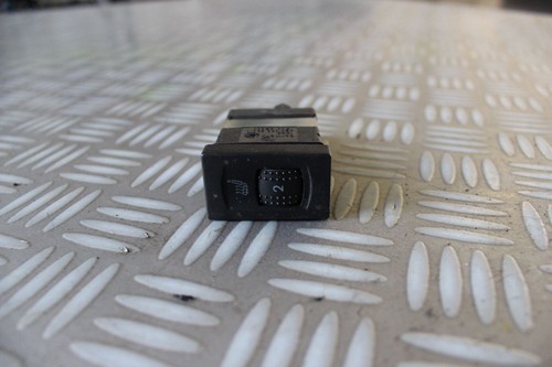 Schalter Sitzheizung 3B0963564 VW Passat Variant 2.0 3BG/3BL/3BS