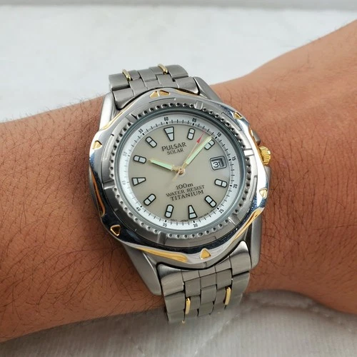 VINTAGE PULSAR BY SEIKO SOLAR TITANIUM V145-0C10 WR 100M MEN'S WATCH
