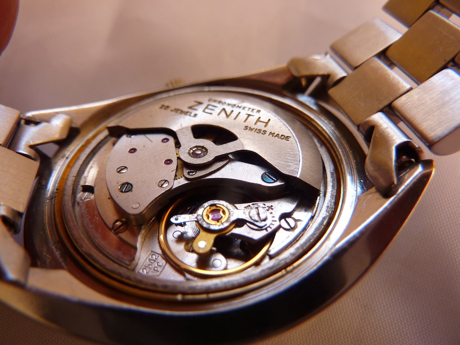 ZENITH CAPTAIN HIGH GRADE AUTOMATIC DATE DELUXE D… - image 4