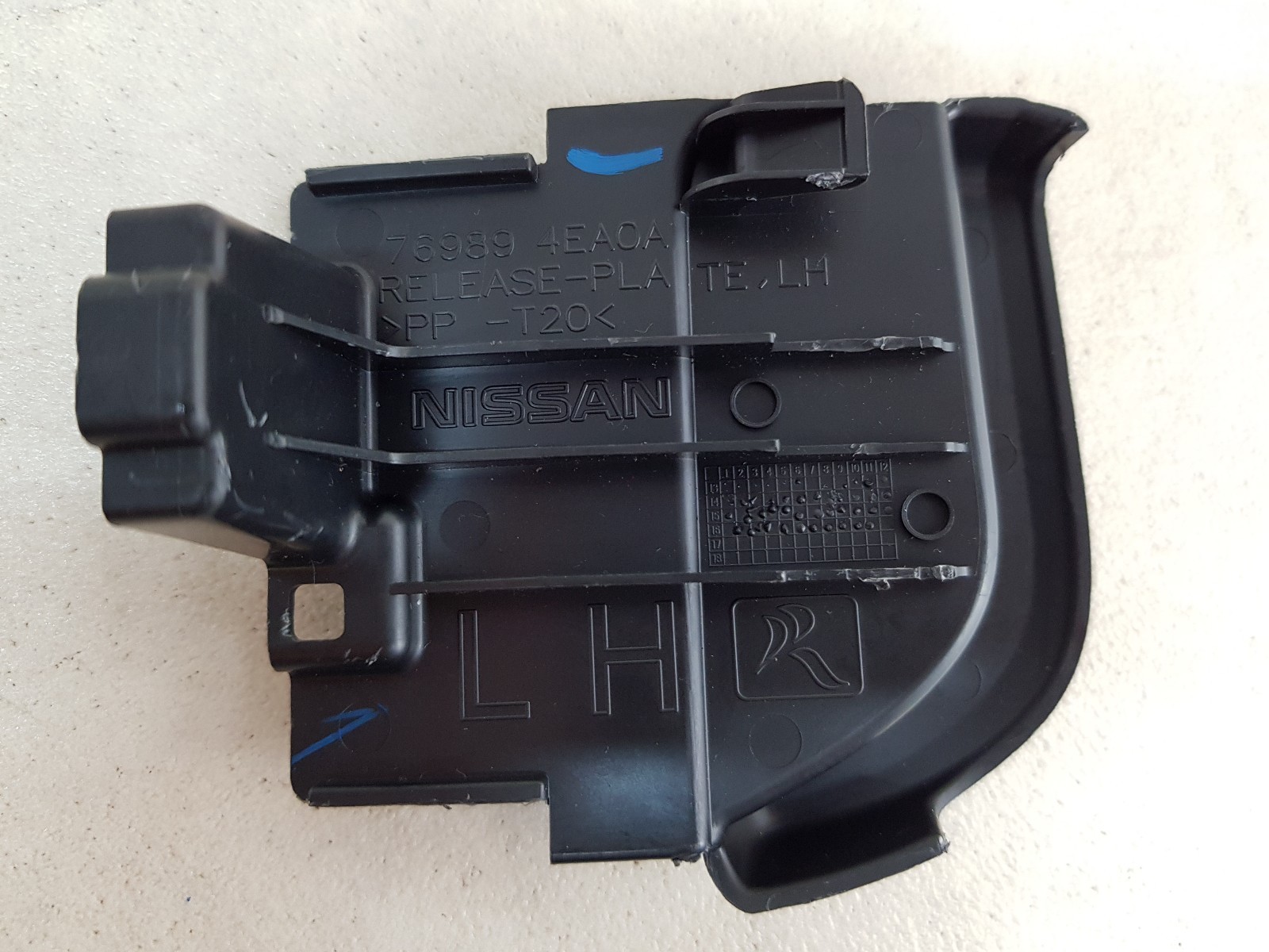 Nissan QASHQAI J11 Mk2 13-18 5dr Front Left Seat Belt Release 
