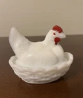VTG Westmoreland 3.5” Milk Glass Hen On Nest Red Comb Split Tail Turned Head
