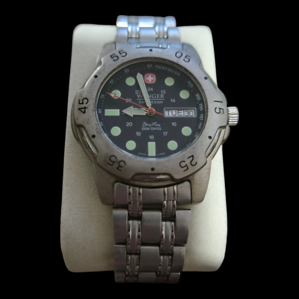 Wenger S.a.k. Design Diver 100M Water Resistant Quartz Watch Swiss Made 091 0650 - Image 2 of 4