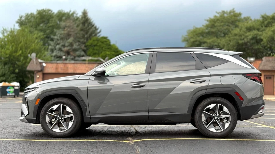 2025 Hyundai Tucson SEL - Image 4 of 4