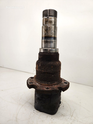 1999-2004 Ford F550 Dana S135 Rear Right Outer Axle Spindle Hub Flange ...