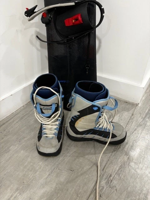LAMAR SUPER-X 138 SNOWBOARD + Botas Mujer Lamar Talla 6 Foto 2 de 4