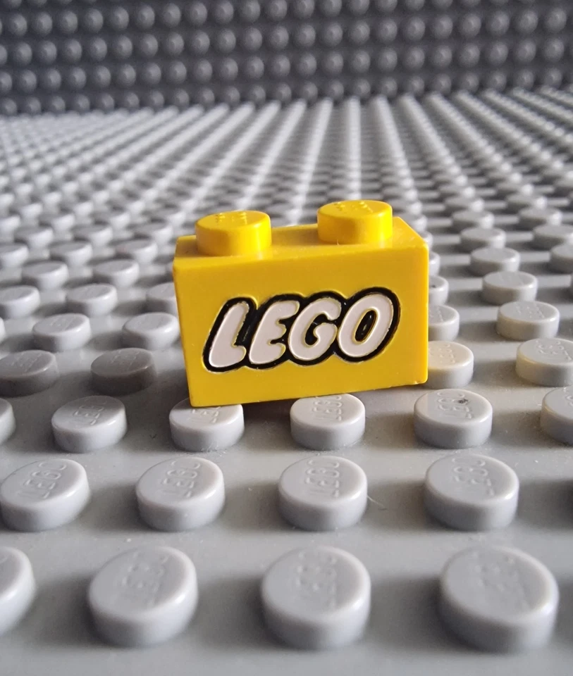 Lego Baustein 1x2 Bedruckt LEGO Logo Gelb 1 Stück 3004 3004p50 K162 - Bild 1 von 1