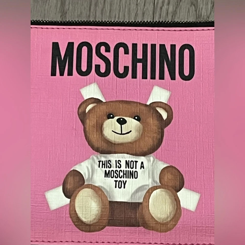 MOSCHINO Couture! Bolsa con cremallera de oso de peluche de cuero rosa Milano Foto 2 de 4