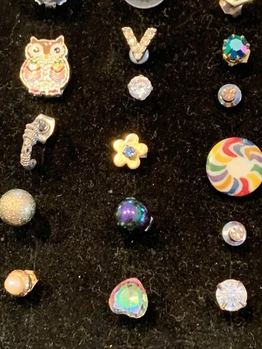 Single Stud Earrings Lot Of 50 Gold & Silver Tone Rhinestones More Vintage E288 - Picture 8 of 11