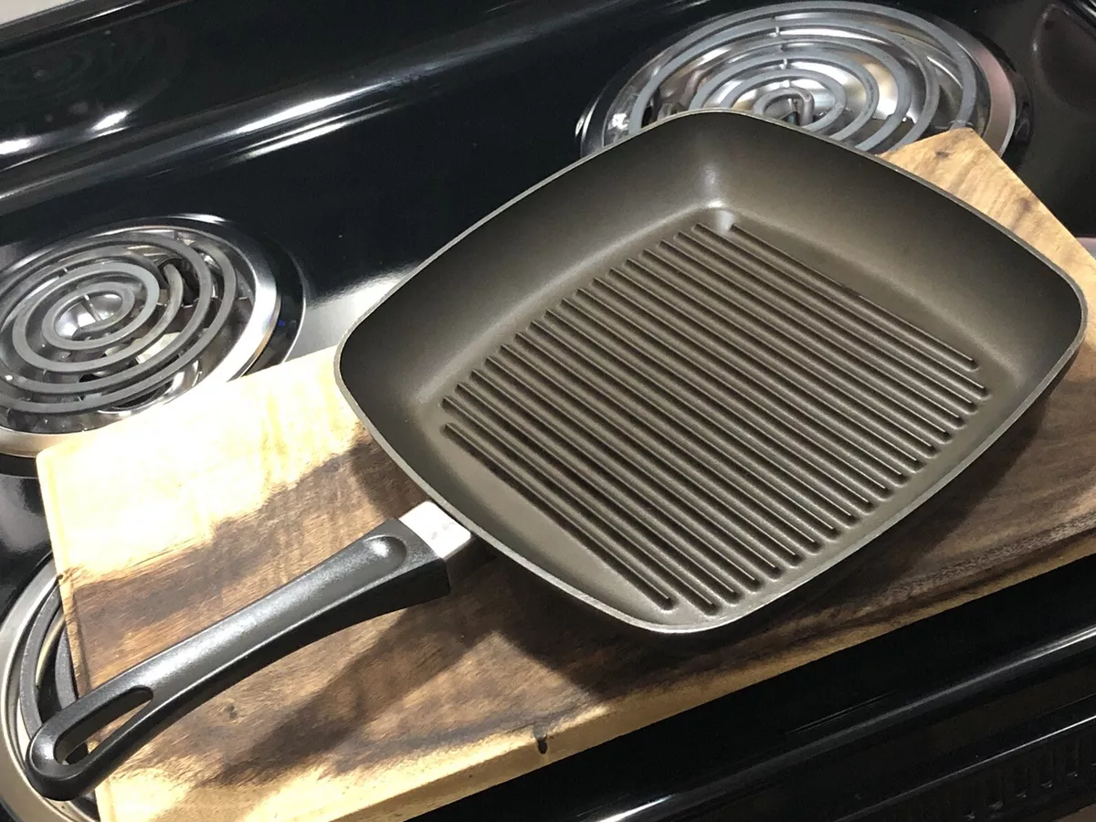 SCANPAN CLASSIC 10 1/2 Square Stovetop Grill Pan Ceramic Titanium