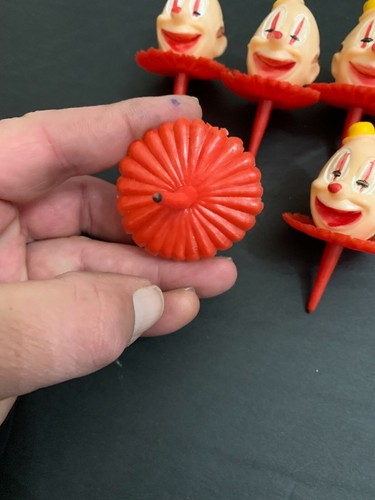 Vintage Plastic Clown Head Cupcake Pick Toppers Set of 6 - 第 3/3 張圖片