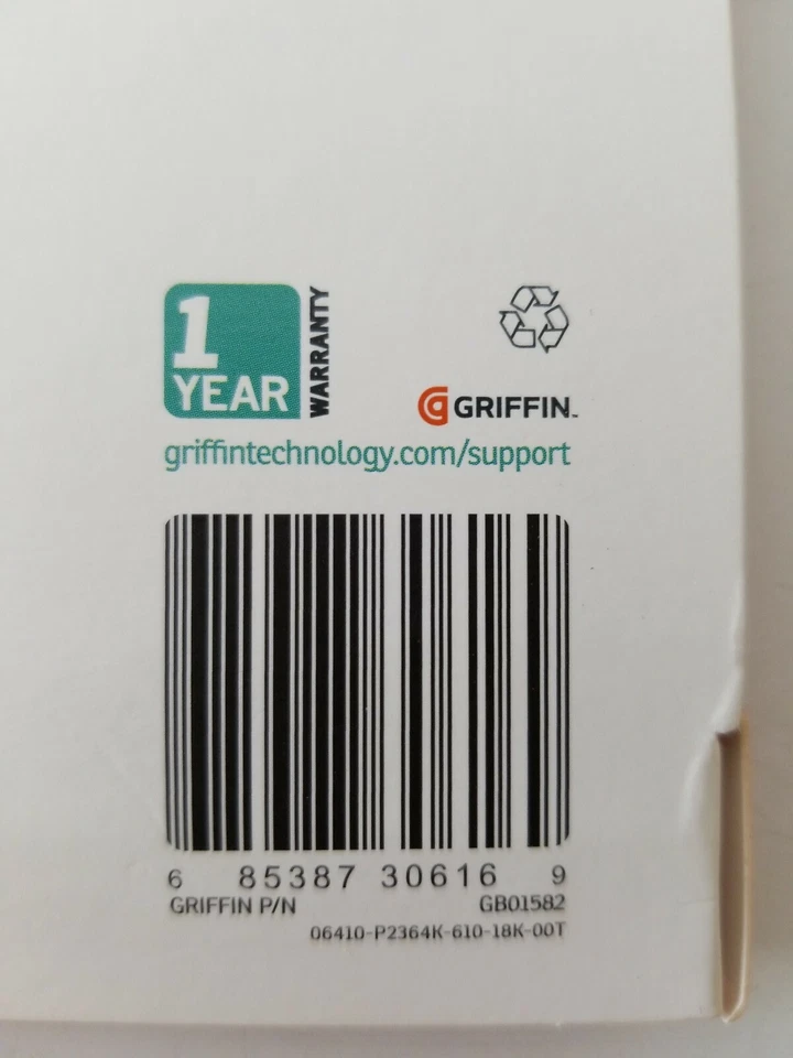 NEW Griffin Jumper Neoprene Protective 10" Sleeve for iPad, Black/White, GB01582 - Image 4 of 4