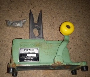 Rhyne Floral Pick Machine