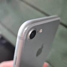 Apple iPhone 7 Silver 50% Battery Health Used, No Issues