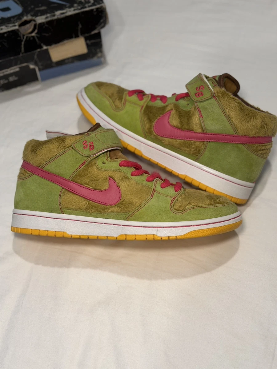 Preços baixos em Nike Dunk Premium SB Mid Three Bears - Mama Bear
