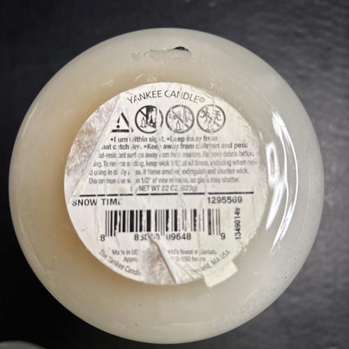 Yankee Candle grand pot de 22 onces 1 mèche bougie temps de neige rare - Photo 3/5