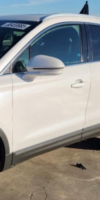 2015-2019 Lincoln MKC LH Left Driver Front Door OEM