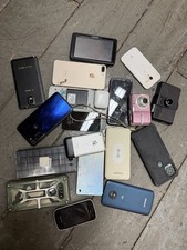 Lot of Smartphones for Parts Or Repair Apple Motorola LG Samsung 17pcs