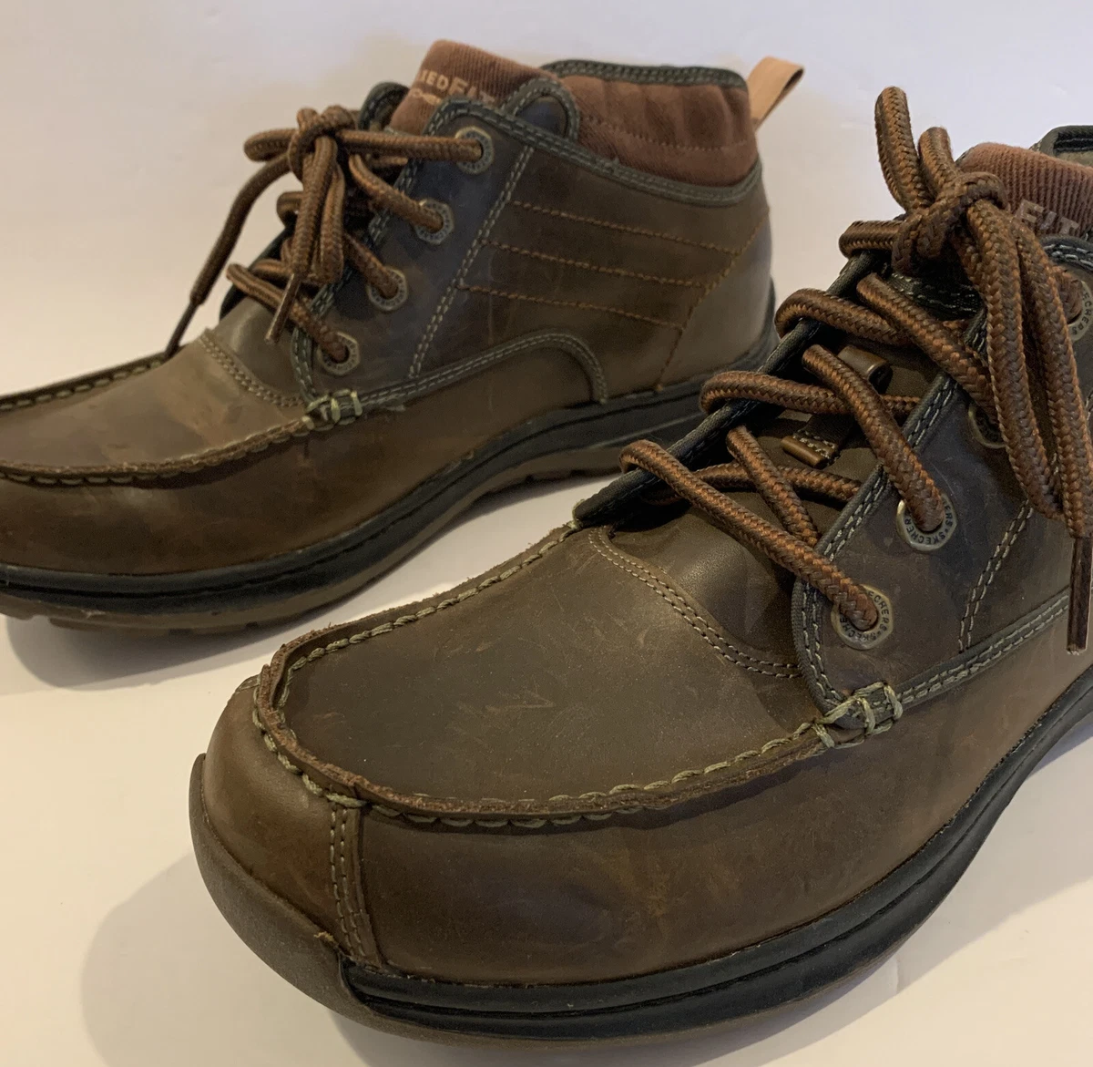 Skechers mens hotsell boots memory foam