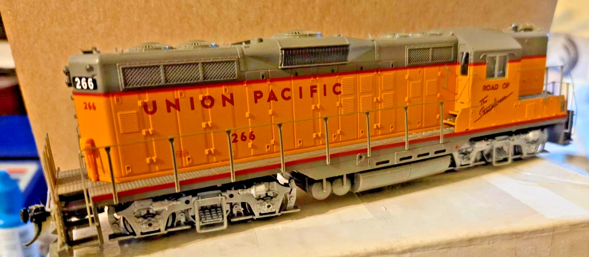 PROTO 2000 Union Pacific Railroad HO Diesel Locomotive Model