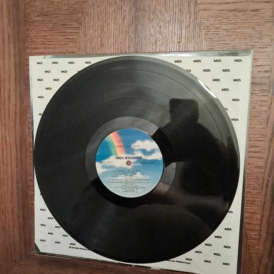 Merle Haggard - The Way I Am LP 1980 MCA 3229 in Shrink Wrap NM!!! - Imagem 3 de 4