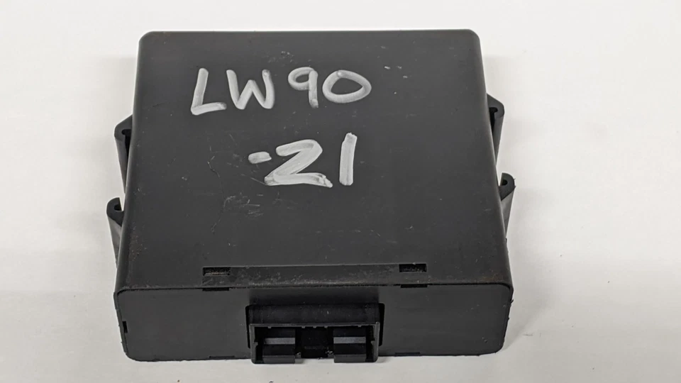 2002-05 Subaru WRX módulo de controle de cruzeiro unidade CRU 2002-2005 87022FE020 - Imagem 2 de 3