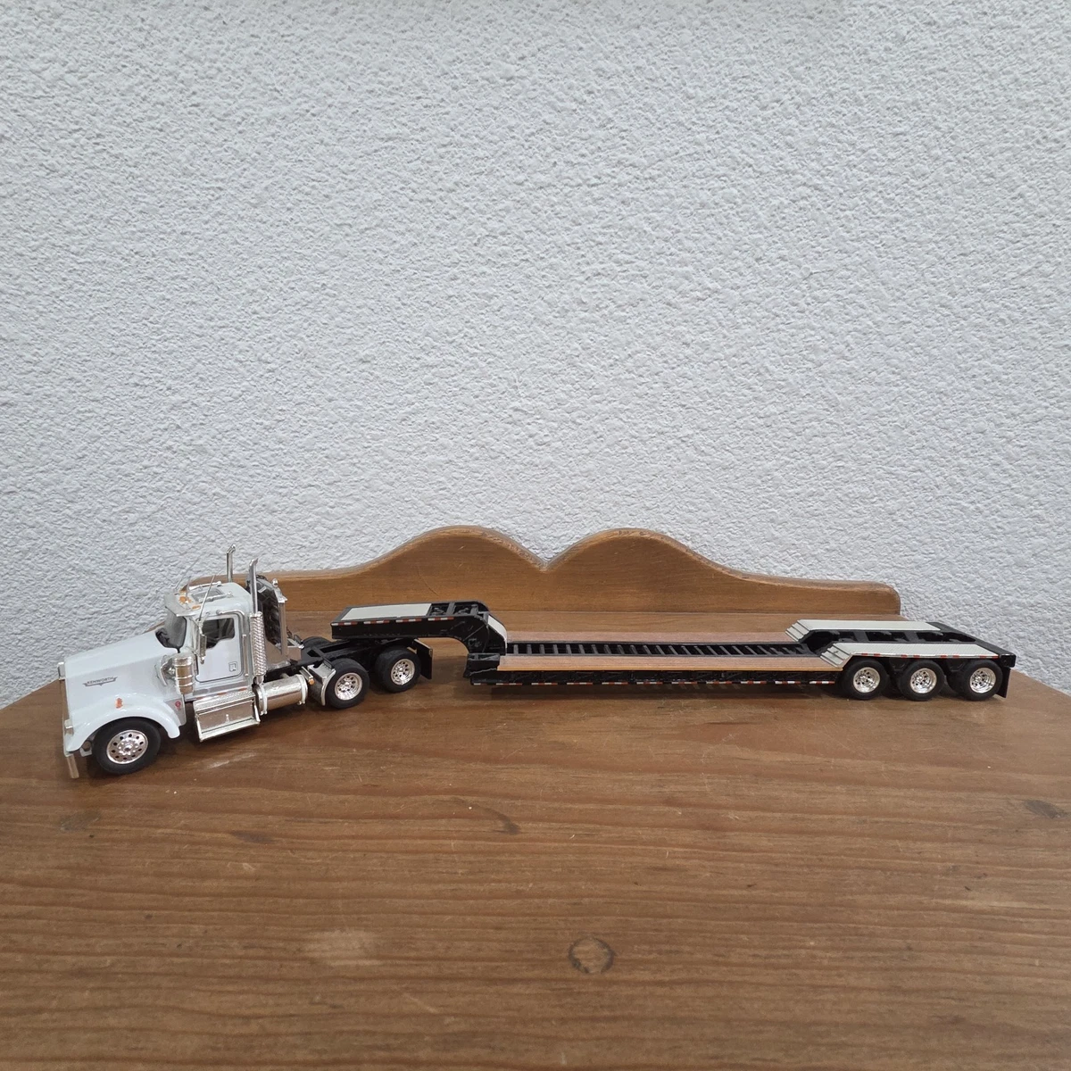 Diecast Tractor Trailers/Semis Tonkin Replicas 1:53 Scale Diecast