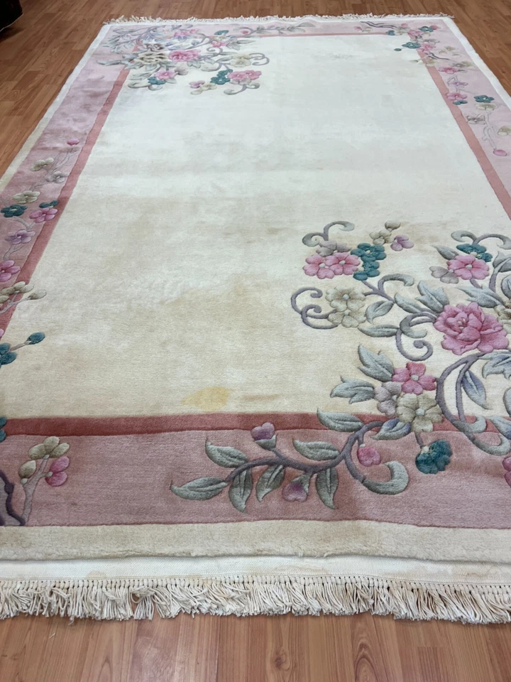 5'9" x 9' Chinese Art Deco Oriental Rug - Hand Made - 100% Wool - Image 2 of 4
