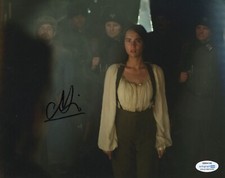 Jessie Mei Lei Shadow and Bone Autographed Signed 8x10 Photo ACOA