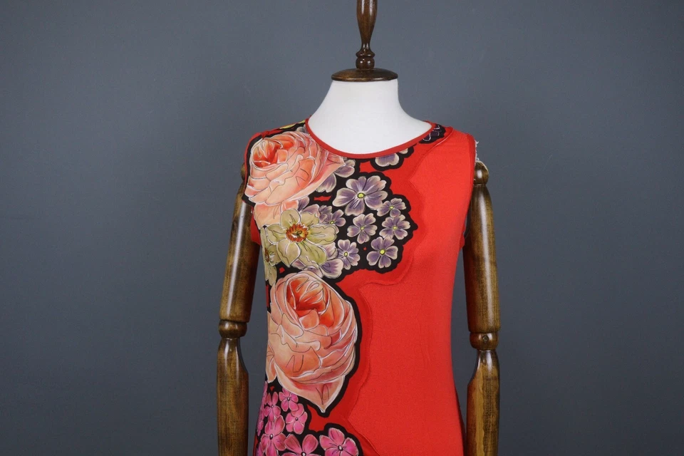 Regata Desigual multicolorida floral sem mangas gola redonda tamanho G - Imagem 2 de 4