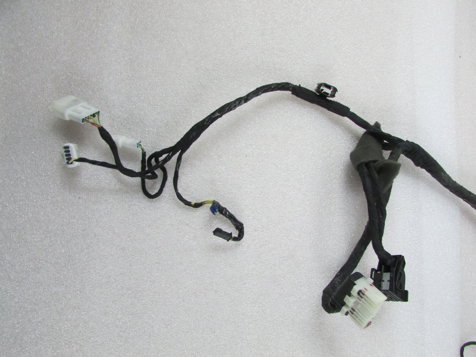 Ferrari 599 GTB, LH, Left Door Harness, Used, P/N 226231
