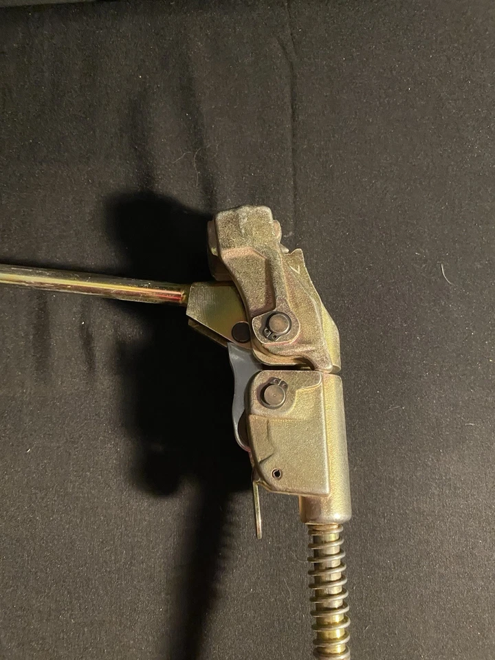 Punch-Lok P-1000 Locking Tool for Banding Hose Clamps. Punch-lok Brand. - Image 3 of 4