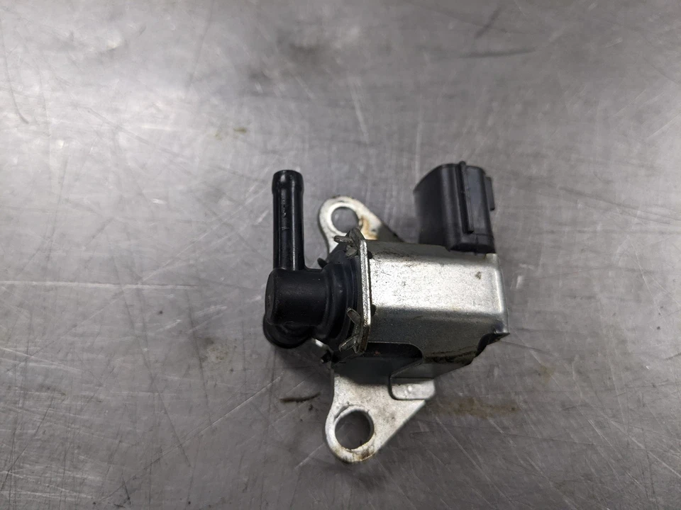 EVAP Purge Valve From 2011 Nissan Cube  1.8 14930EN20A FWD - Image 2 of 4