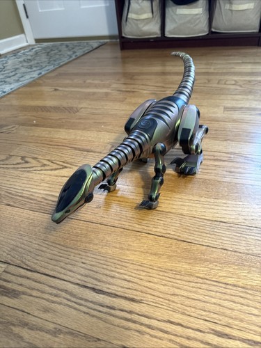 WowWee Large Green/Black Roboreptile 28” Remote Controlled Dinosaur - No Remote - Picture 9 of 10