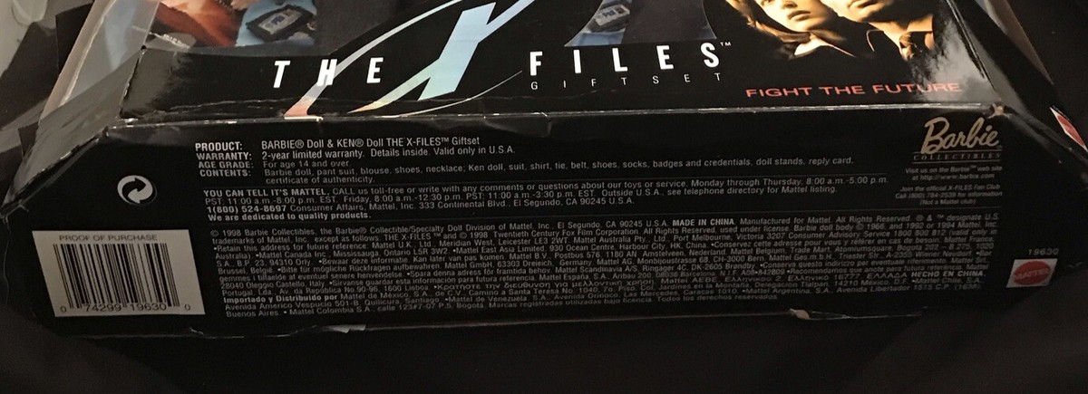 THE X FILES GIFSET WITH BARBIE AS AGENT SCULLY & KEN AS AGENT