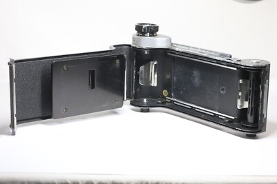 Mamiya Press-S Film Camera + Color Sekor 105mm F/3.5 + Roll Film