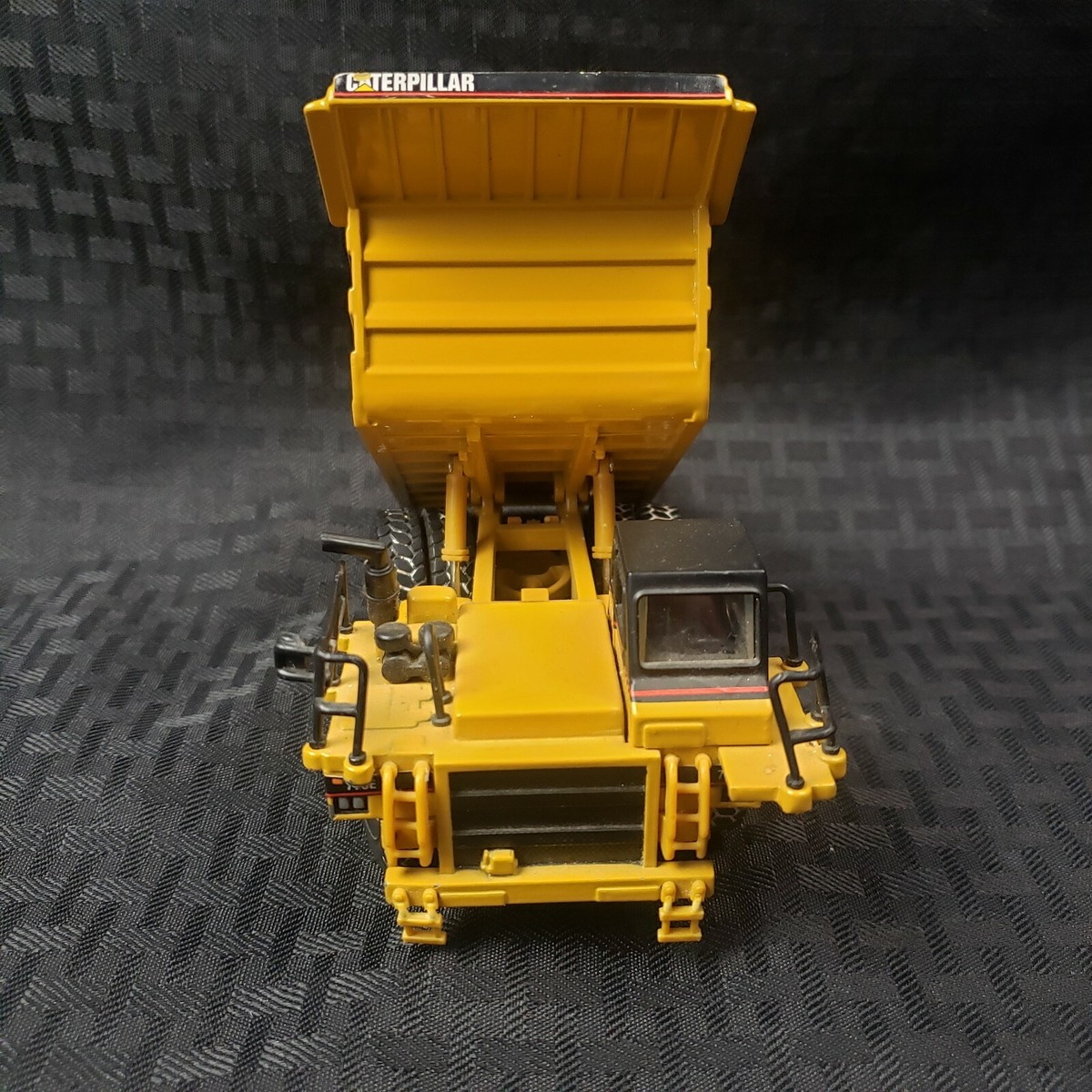Norscot 1/64 Scale Diecast ~ Caterpillar 775E ~ Offroad Mining