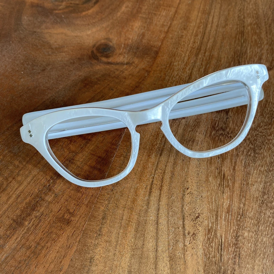 MCM Vintage Años 60 Blanco Perlado Marco Ojo de Gato Nuevo de Lote Antiguo Anteojos Sin Usar De Colección Foto 2 de 4