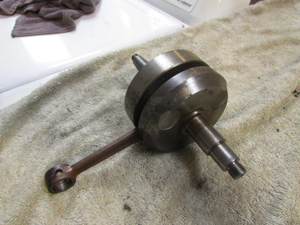 1970 Kawasaki G4TR 100 Crankshaft - Image 2 of 4