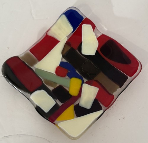 Multicolor Fused Art Glass Pieces Trinket Dish/Dish/Decor 4.5'' x 4.5'' colorful - Picture 5 of 16