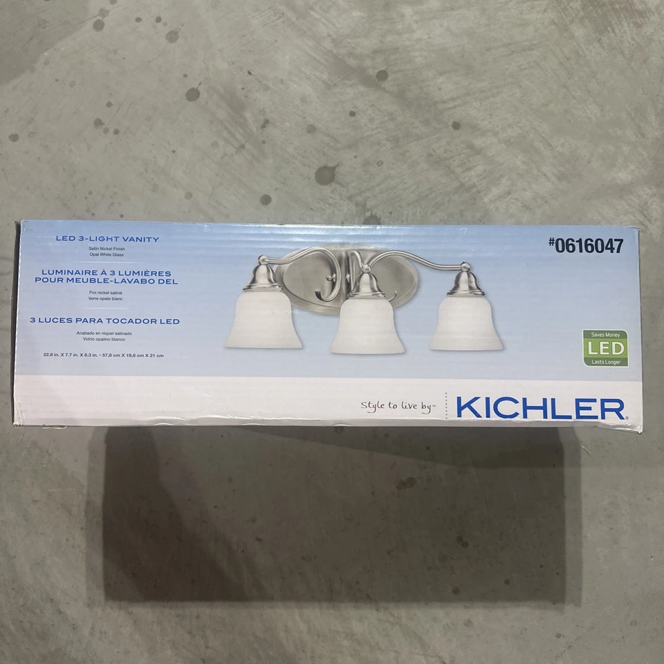 Tocador tradicional Kichler 0616047 LED 3 luces níquel satinado ópalo vidrio blanco Foto 3 de 4