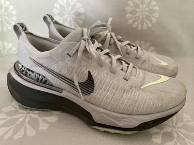 Nike Women s Sz9.5 Invincible 3 Premium Running Shoes Bone Volt Khaki FQ5027-001