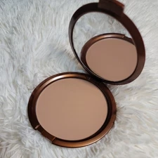 Arbonne Bronzer XLarge Compact with Mirror, New, without box, approx 0.74 oz