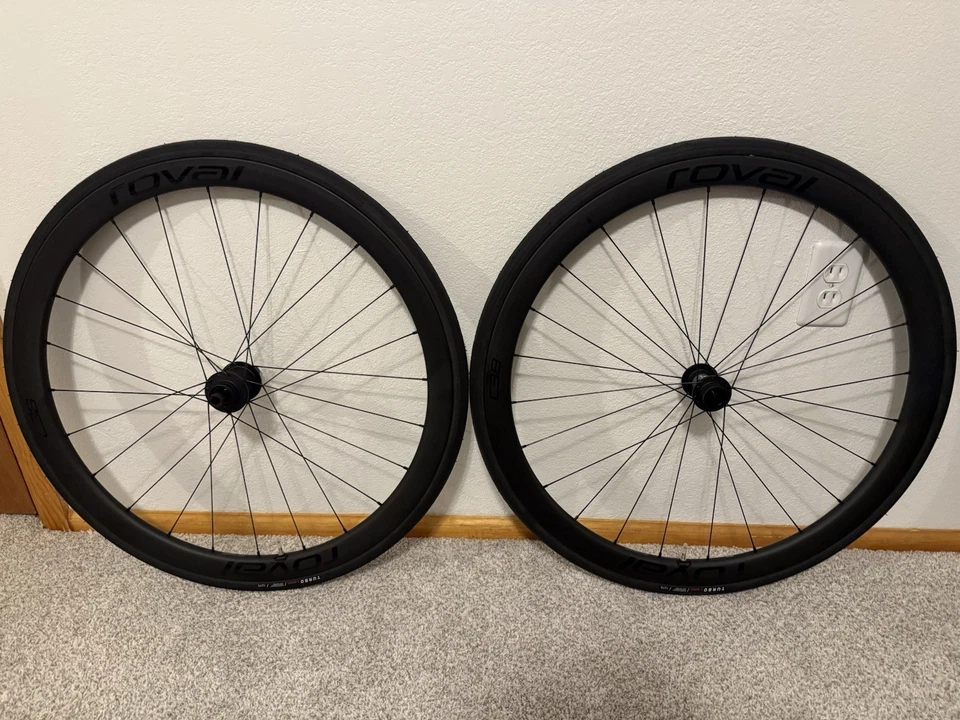 Roval C38 Laufradsatz Reifen und Schläuche, SRAM XDR Freilauf