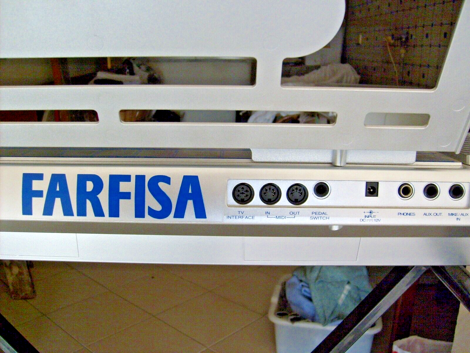 Foto 5 di 9